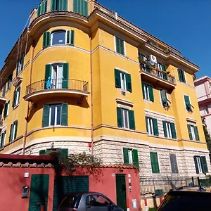  Guest house Andenis Tiber House